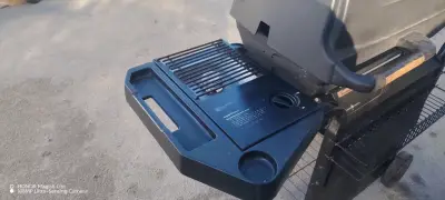 Parrilla a gas  con ruedas - miniatura 4