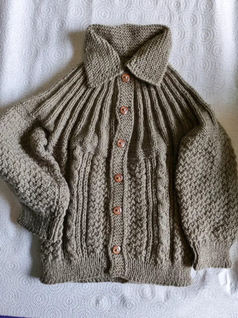 Chaleco de lana beige tejido