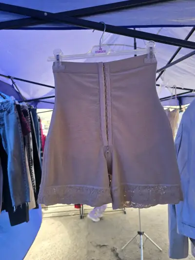 Faja modeladora color beige - miniatura 1