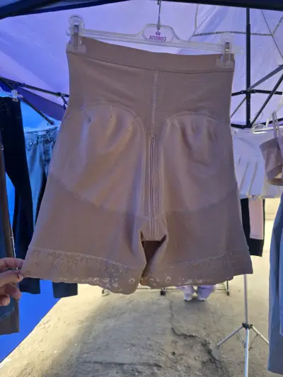 Faja modeladora color beige - miniatura 4