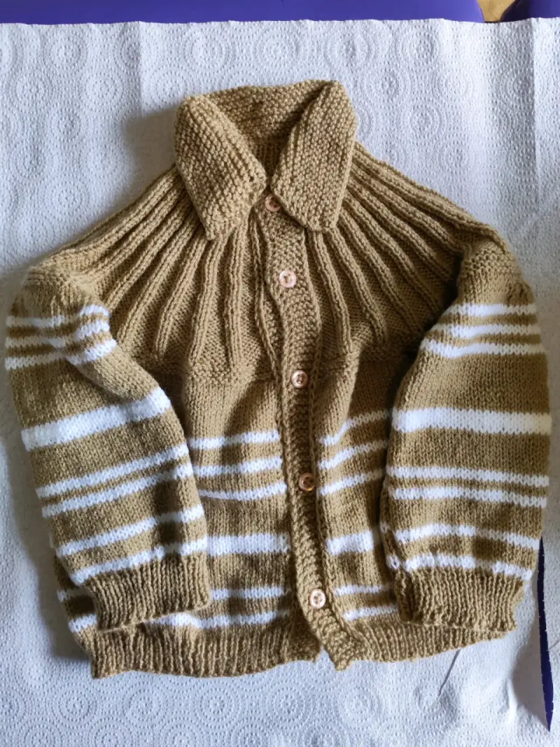 Chaleco de lana beige infantil