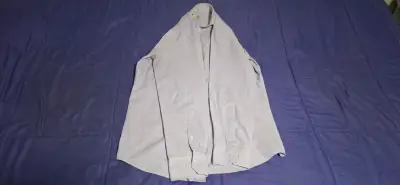 Camisa morada de hombre - miniatura 4