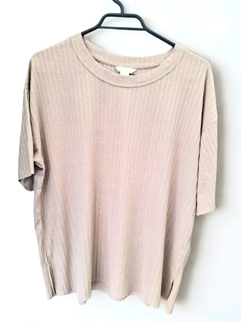 Polera H&M beige de manga corta - 1