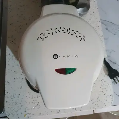 Sandwichera eléctrica B.A.N.I.K. - miniatura 1