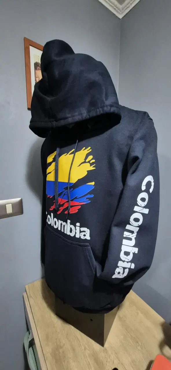 Polerón con capucha Colombia - 3