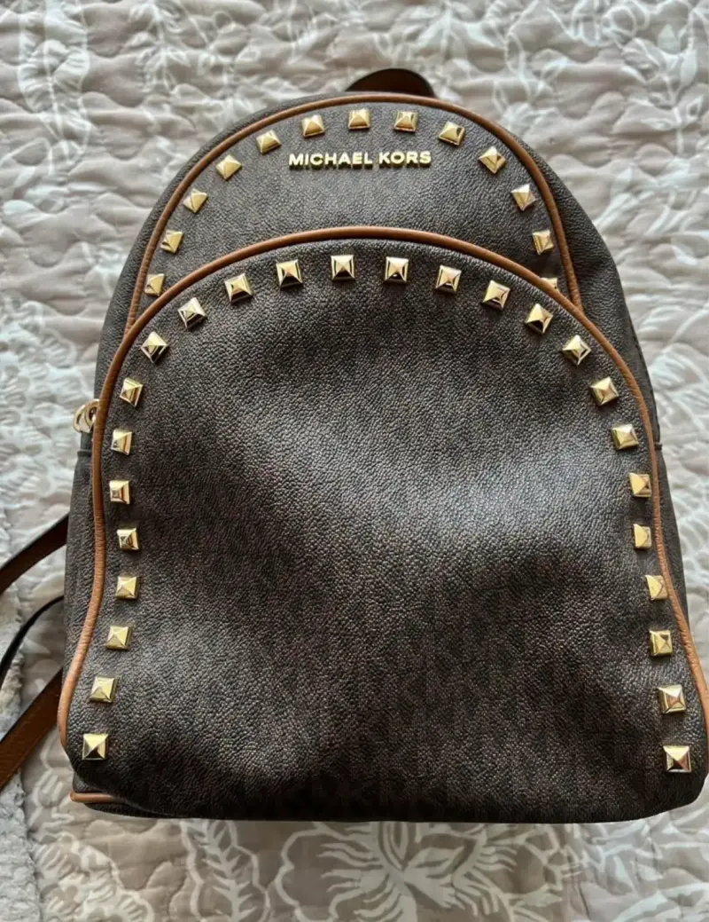 Mochila Michael Kors con tachas - 1