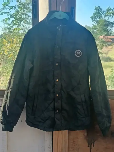 Chaqueta de invierno naranja con capucha - miniatura 6