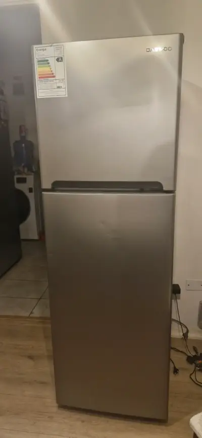 Refrigerador Daewoo plateado - miniatura 1