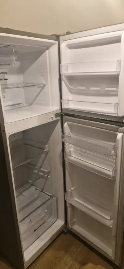 Refrigerador Daewoo plateado - miniatura 3