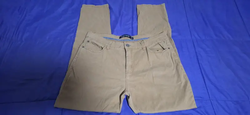 Pantalón beige casual hombre - 1
