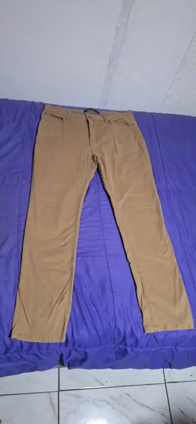 Pantalón beige casual hombre - miniatura 2