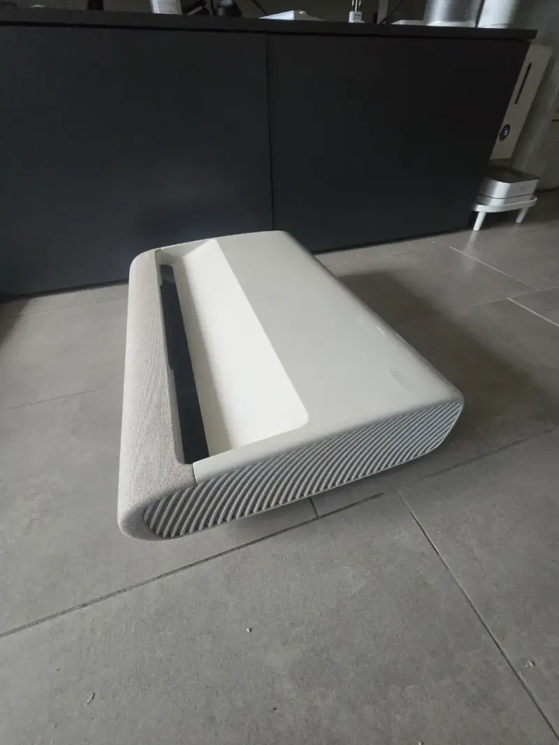 Proyector Samsung The Premiere SP-LPU7DSAX - 2