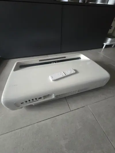 Proyector Samsung The Premiere SP-LPU7DSAX - miniatura 3
