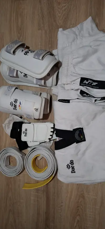 Set de taekwondo completo Daedo - miniatura 1