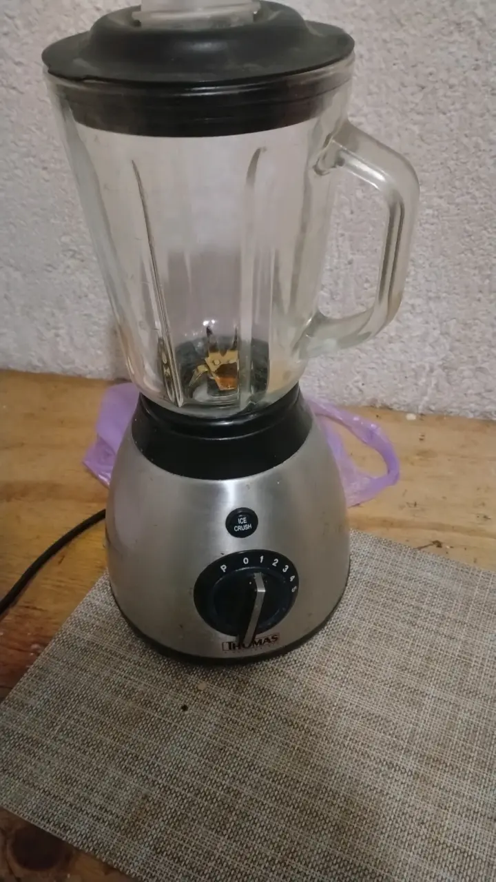 Licuadora Thomas con vaso de vidrio