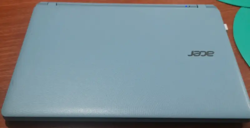 Laptop Acer gris oscuro - 2