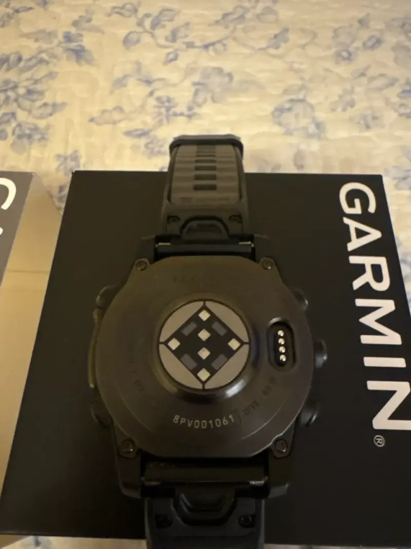 Reloj Garmin Tactix 8 AMOLED - 5