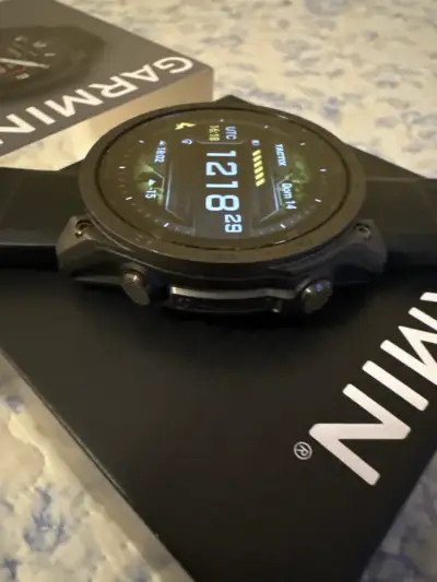 Reloj Garmin Tactix 8 AMOLED - miniatura 6