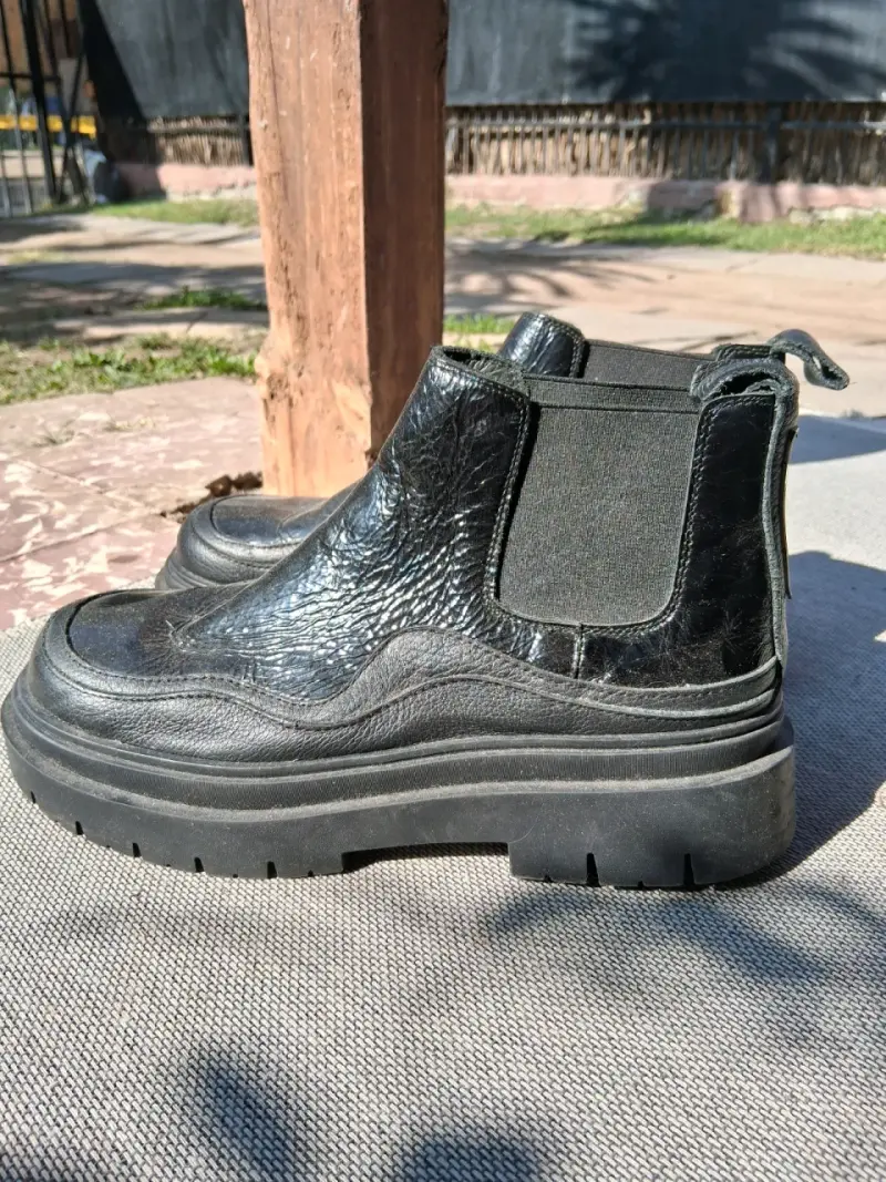 Botines negros de cuero - 1