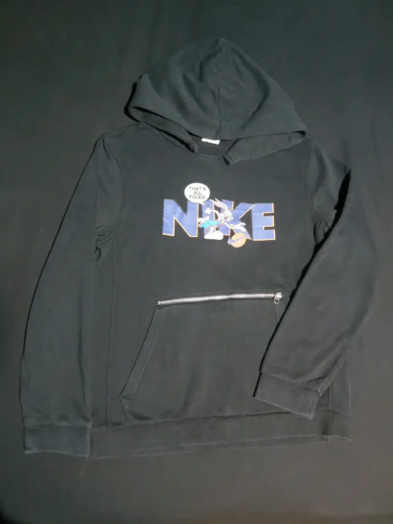 Polerón negro con capucha Nike - 1