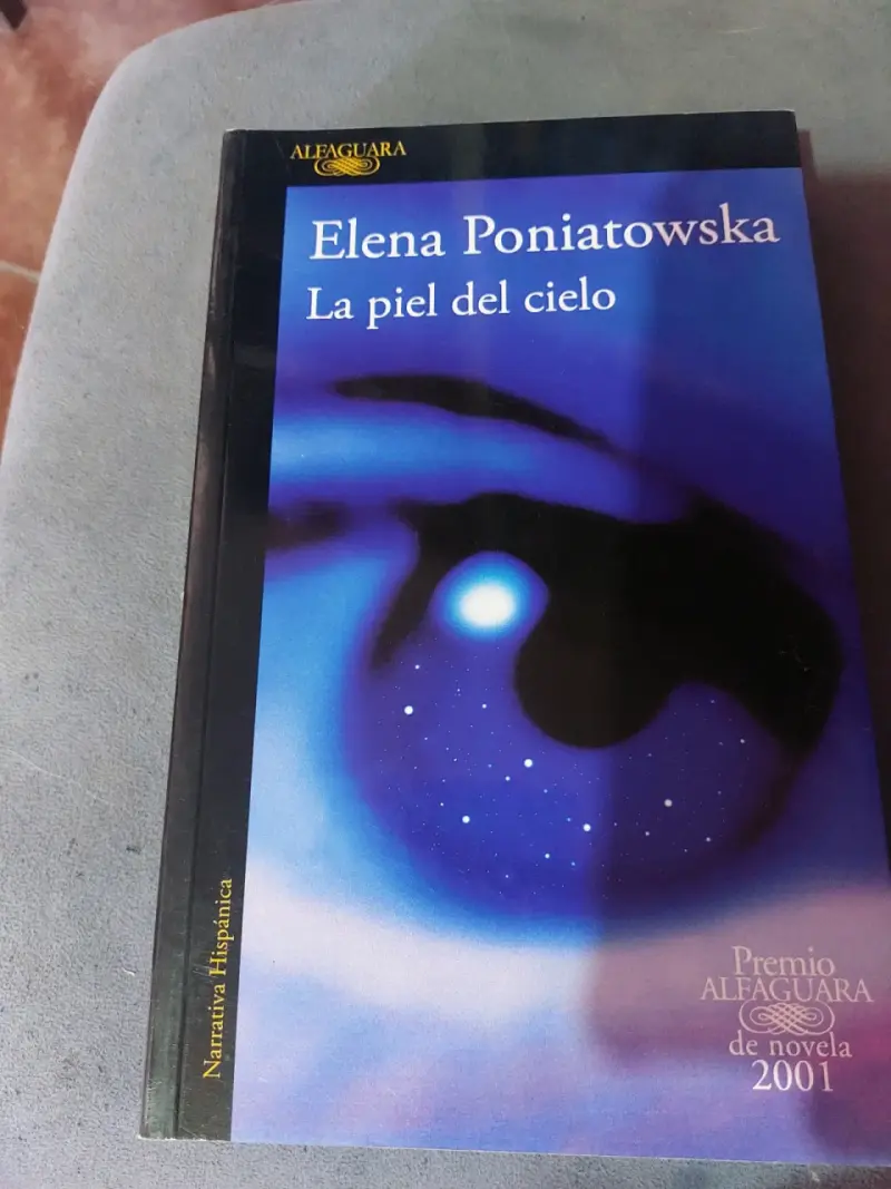 Libro 'La piel del cielo' de Elena Poniatowska - 1