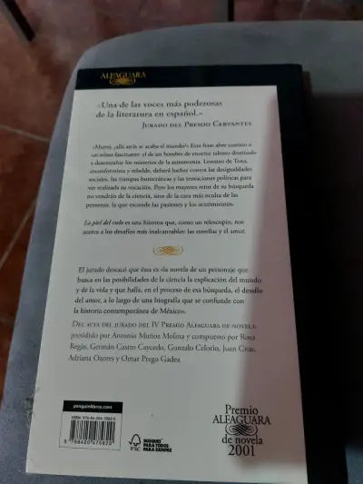 Libro 'La piel del cielo' de Elena Poniatowska - miniatura 2