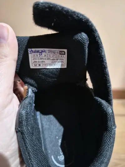 Zapatillas negras para niños - miniatura 3
