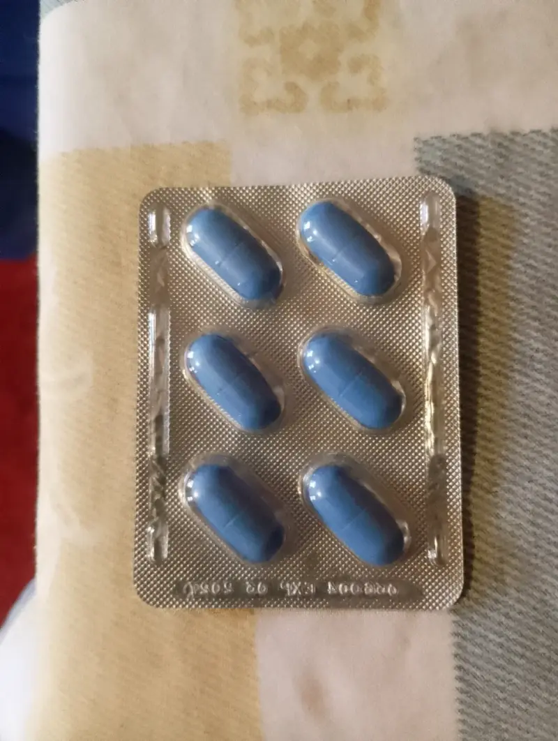 antibióticos Azitromicina y aciclovir - 2