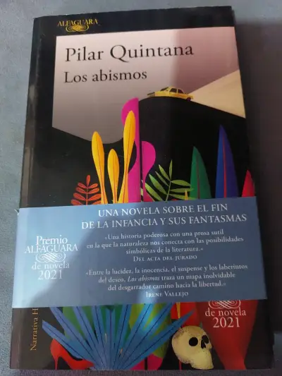 Libro Pilar Quintana 'Los Abismos' - miniatura 1