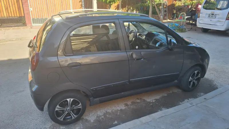 Auto compacto gris - 1