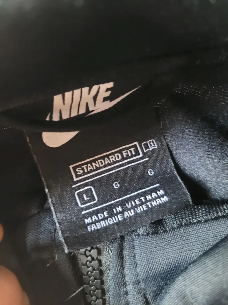 Chaqueta deportiva negra Nike - 2