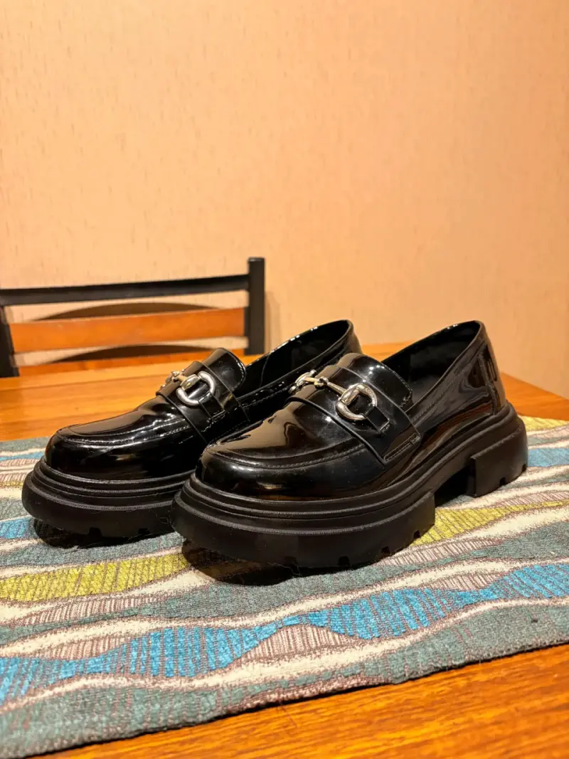 Mocasines negros con hebilla - 2