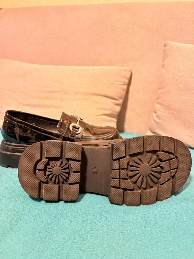 Mocasines negros con hebilla - 3