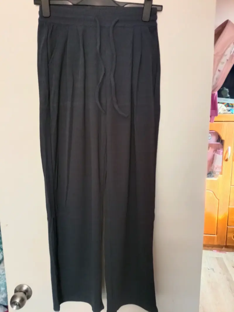 Pantalón ancho negro - 1