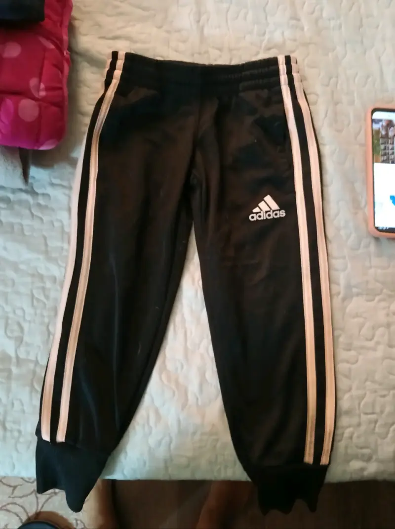 Pantalones deportivos Adidas negros