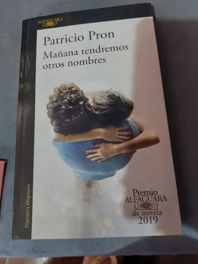 Libro ´Mañana tendremos otros nombres´ - miniatura 1
