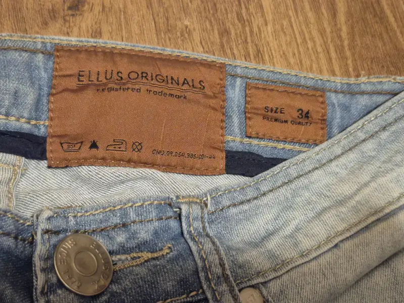 Jeans azul claro desgastados - 4