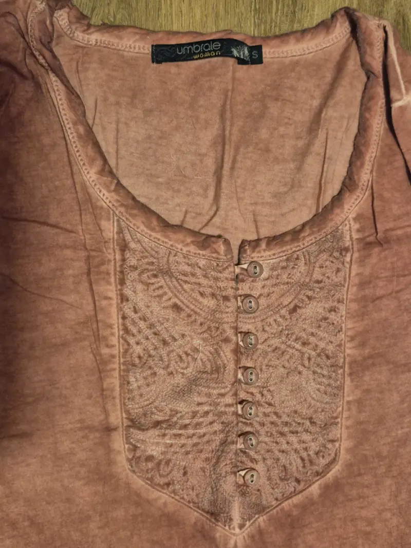 Blusa Umbrale bordada color damasco - 1