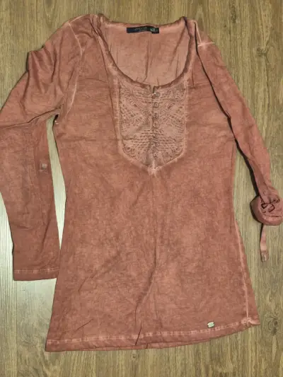 Blusa Umbrale bordada color damasco - miniatura 2