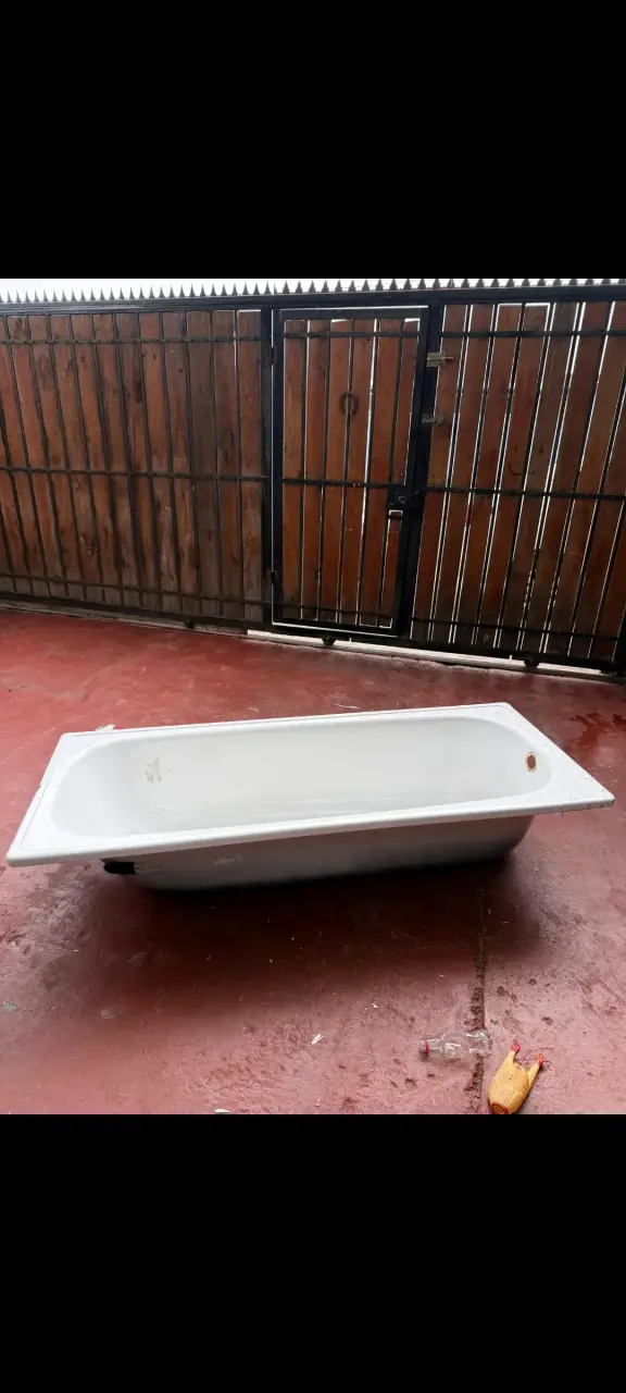 Tina blanca de baño - 3