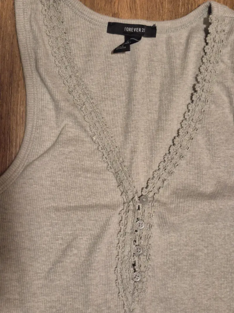 Polera sin mangas gris Forever 21 - 2