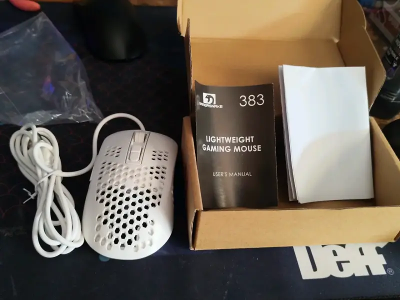 Mouse gamer liviano blanco - 1