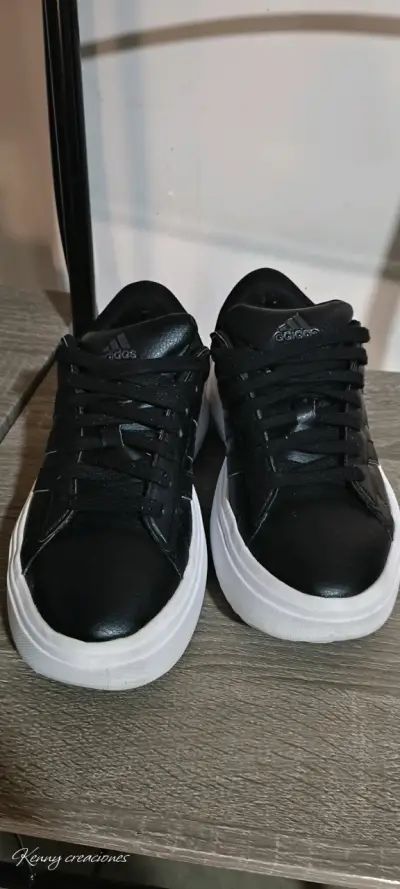 Zapatillas negras deportivas - miniatura 3