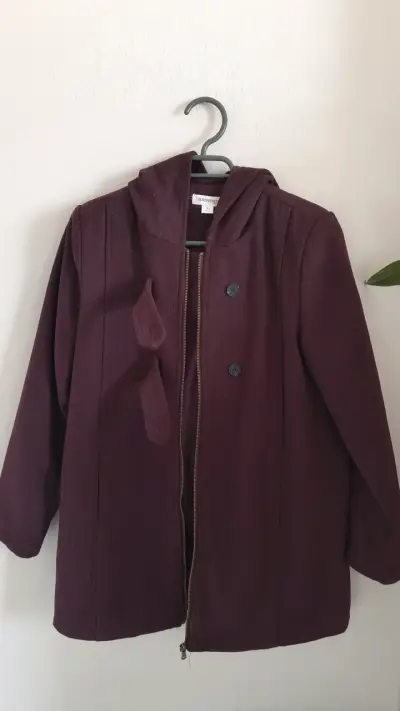 Abrigo burdeos con capucha talla S - miniatura 1