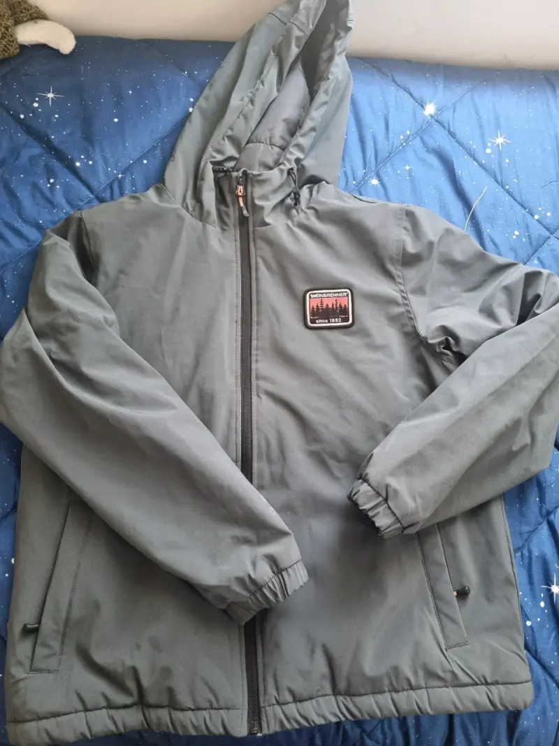 Chaqueta gris nueva