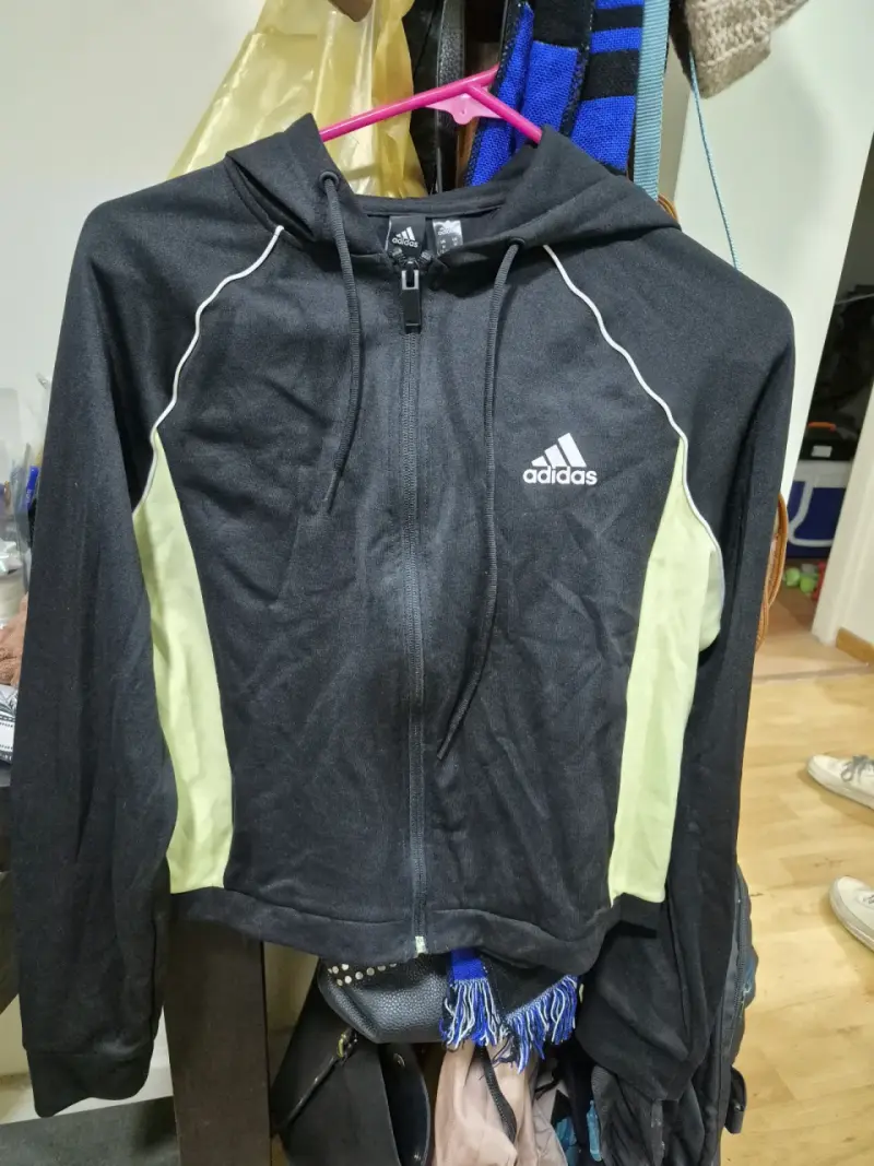 Chaqueta deportiva Adidas negra - 1