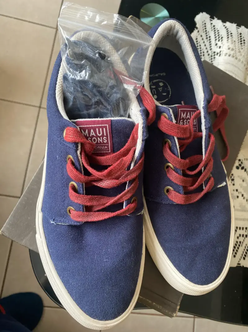 Zapatillas Maui & Sons azul y rojo - 1