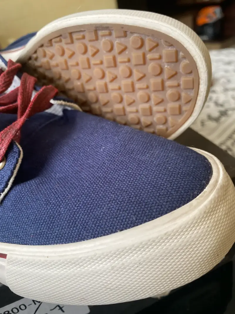 Zapatillas Maui & Sons azul y rojo - 3