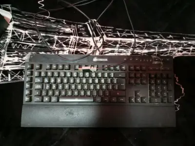 Teclado Corsair gaming - miniatura 1