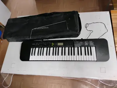Teclado Casio CTK-245 con funda - miniatura 1